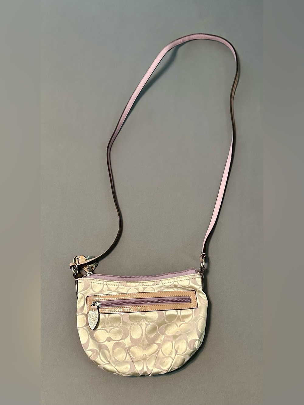 Coach Y2K Vintage Signature SwingPack Crossbody Bag in Lilac & Cream Monogram